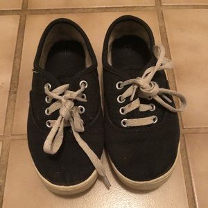 Blue sneakers size 13